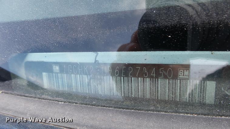 image for item DE7210 2006 Chevrolet Silverado 2500HD Ext. Cab pickup truck