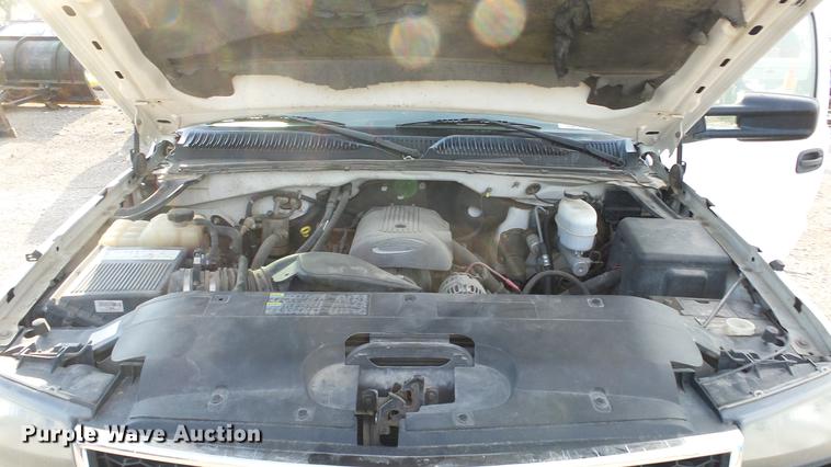 image for item DE7210 2006 Chevrolet Silverado 2500HD Ext. Cab pickup truck