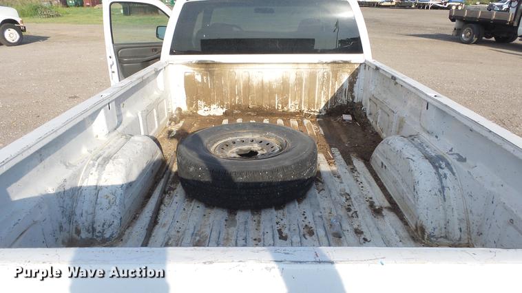 image for item DE7210 2006 Chevrolet Silverado 2500HD Ext. Cab pickup truck