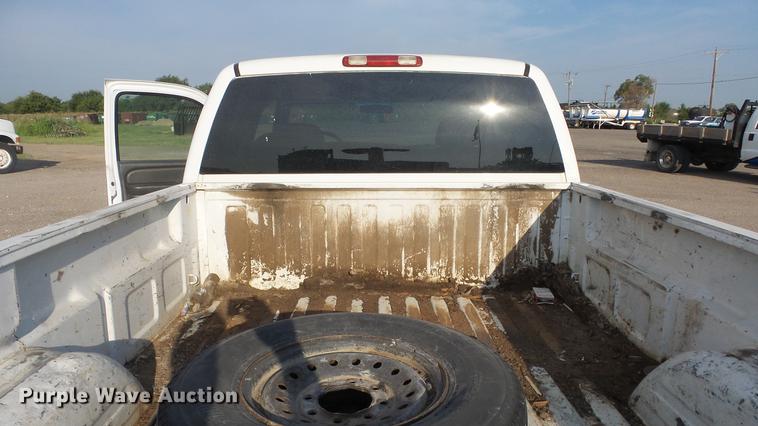 image for item DE7210 2006 Chevrolet Silverado 2500HD Ext. Cab pickup truck