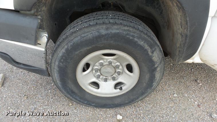 image for item DE7210 2006 Chevrolet Silverado 2500HD Ext. Cab pickup truck