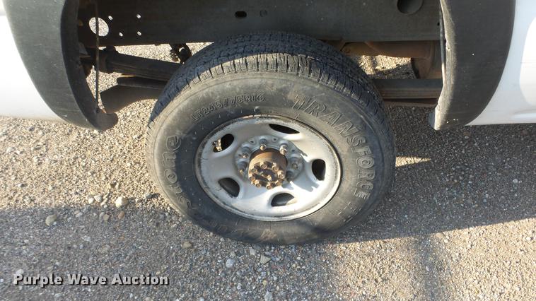 image for item DE7210 2006 Chevrolet Silverado 2500HD Ext. Cab pickup truck