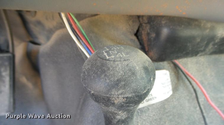 image for item DE7211 2001 Ford F250 Super Duty pickup truck