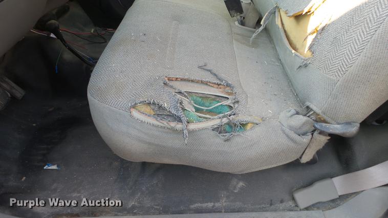 image for item DE7211 2001 Ford F250 Super Duty pickup truck