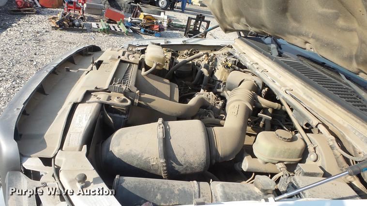 image for item DE7211 2001 Ford F250 Super Duty pickup truck