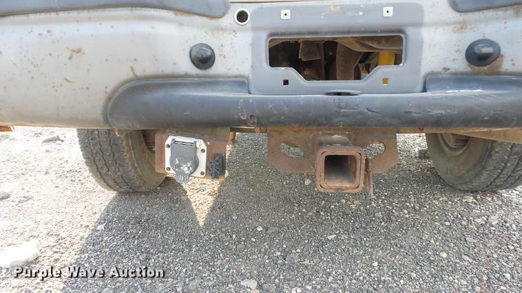 image for item DE7211 2001 Ford F250 Super Duty pickup truck