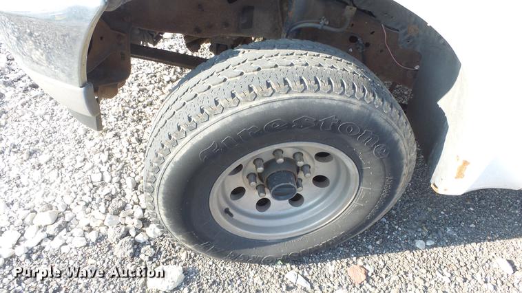 image for item DE7211 2001 Ford F250 Super Duty pickup truck