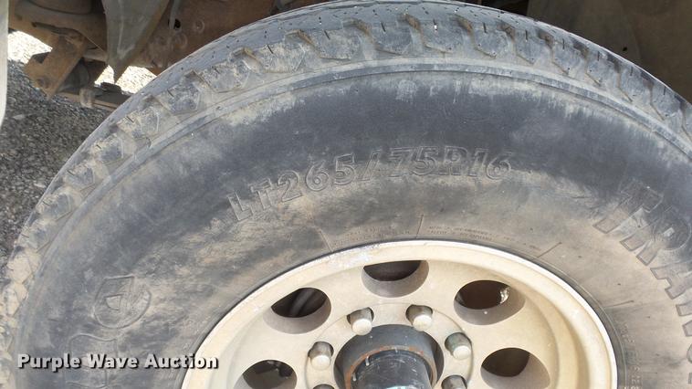 image for item DE7211 2001 Ford F250 Super Duty pickup truck