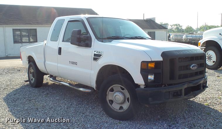image for item DM9905 2008 Ford F250  Super Duty XL SuperCab pickup truck