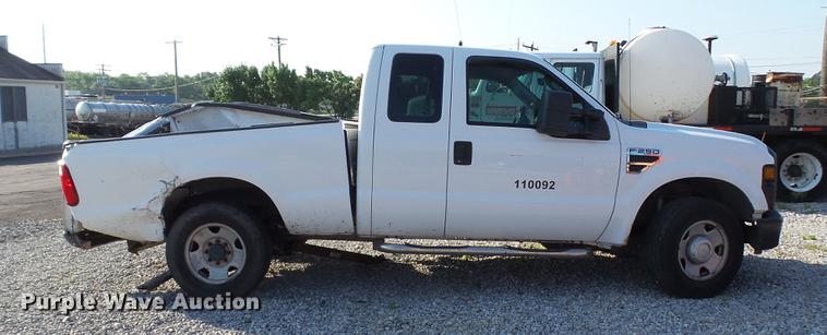 image for item DM9905 2008 Ford F250  Super Duty XL SuperCab pickup truck