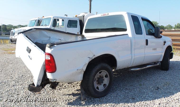 image for item DM9905 2008 Ford F250  Super Duty XL SuperCab pickup truck