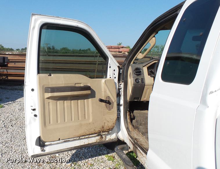 image for item DM9905 2008 Ford F250  Super Duty XL SuperCab pickup truck
