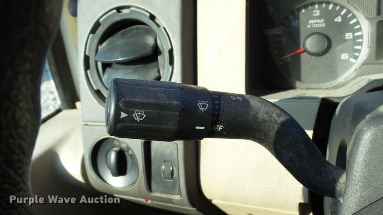 image for item DM9905 2008 Ford F250  Super Duty XL SuperCab pickup truck