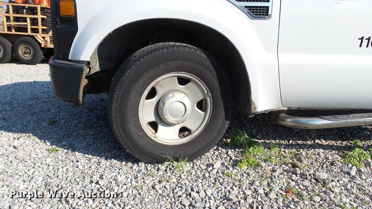 image for item DM9905 2008 Ford F250  Super Duty XL SuperCab pickup truck