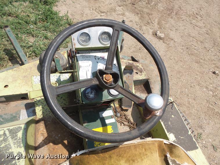 image for item DV9430 Cushman lawn mower