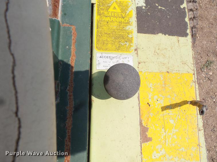 image for item DV9430 Cushman lawn mower