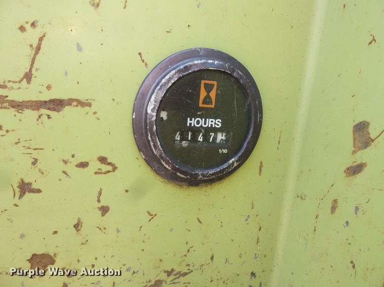 image for item DV9430 Cushman lawn mower