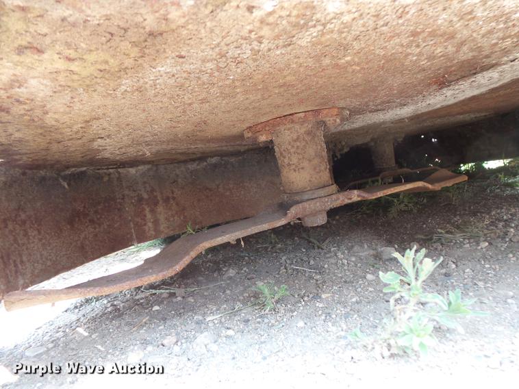 image for item DV9430 Cushman lawn mower