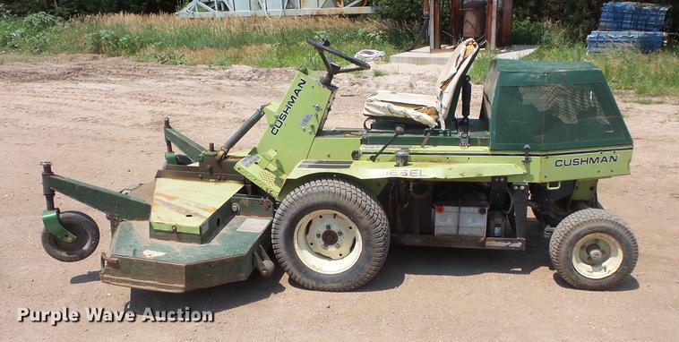 image for item DV9431 Cushman lawn mower