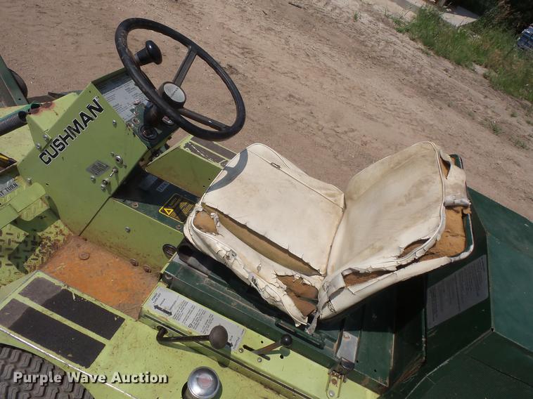 image for item DV9431 Cushman lawn mower