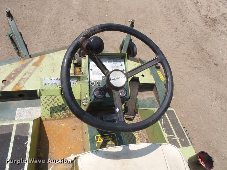 image for item DV9431 Cushman lawn mower