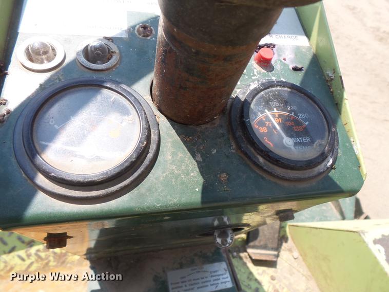 image for item DV9431 Cushman lawn mower