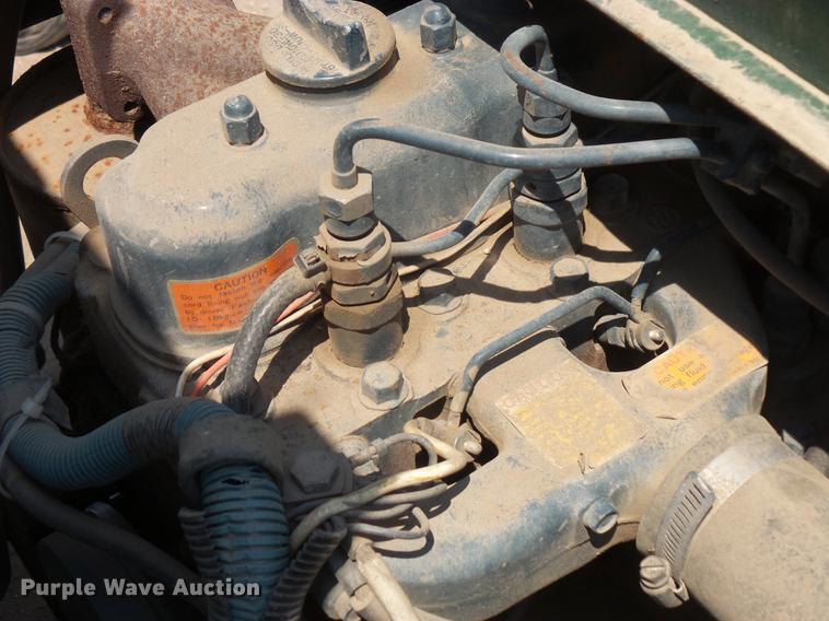 image for item DV9431 Cushman lawn mower