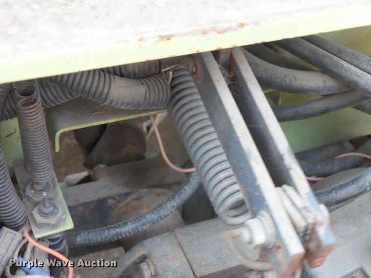 image for item DV9431 Cushman lawn mower