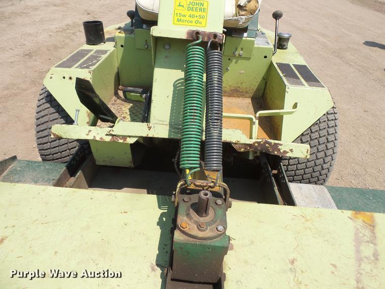 image for item DV9431 Cushman lawn mower