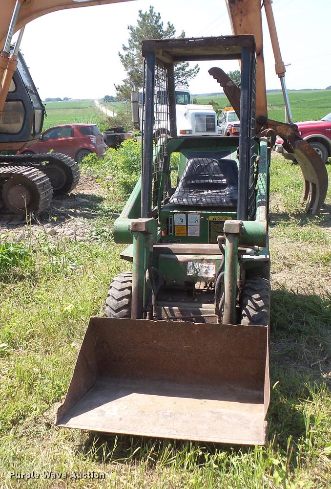 image for item DV9442 John Deere 60 skid steer