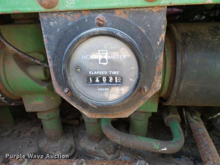 image for item DV9442 John Deere 60 skid steer