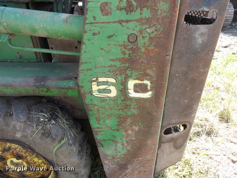 image for item DV9442 John Deere 60 skid steer