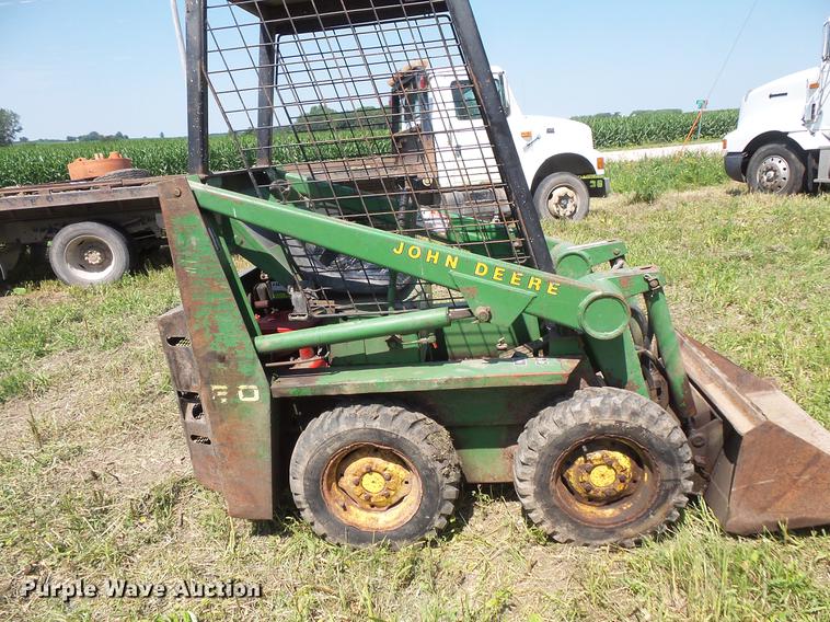 image for item DV9442 John Deere 60 skid steer