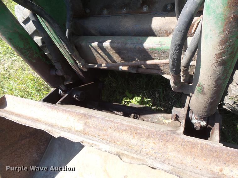 image for item DV9442 John Deere 60 skid steer