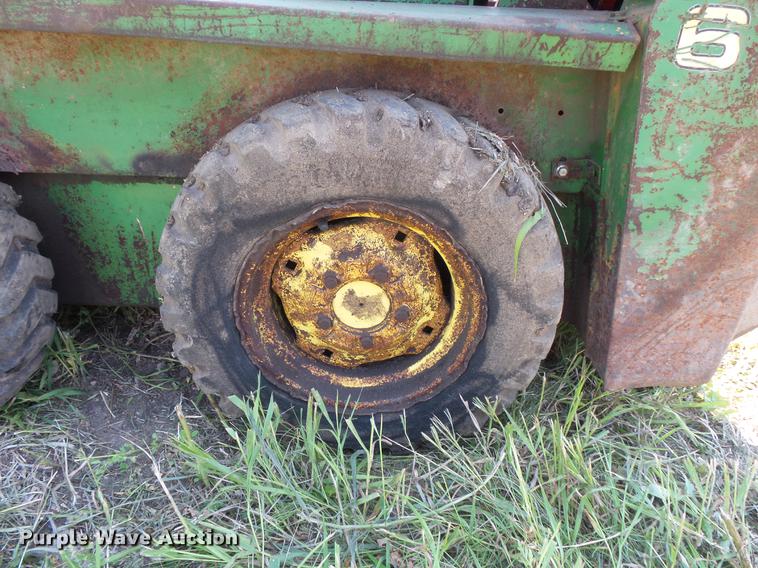 image for item DV9442 John Deere 60 skid steer