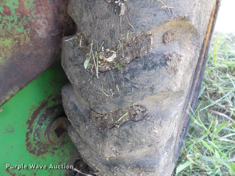 image for item DV9442 John Deere 60 skid steer