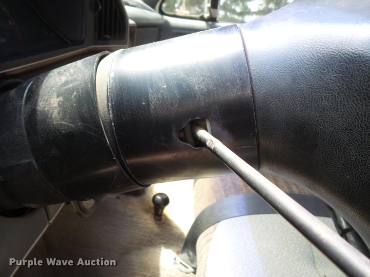 image for item DV9446 1991 Ford F450 tow truck