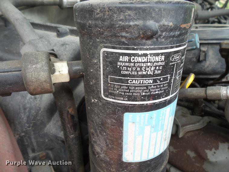 image for item DV9446 1991 Ford F450 tow truck