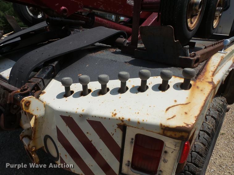 image for item DV9446 1991 Ford F450 tow truck