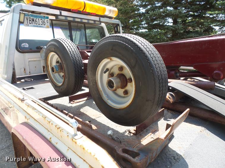 image for item DV9446 1991 Ford F450 tow truck