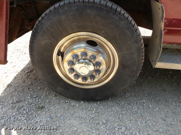 image for item DV9446 1991 Ford F450 tow truck