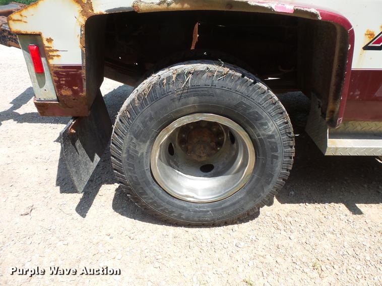 image for item DV9446 1991 Ford F450 tow truck