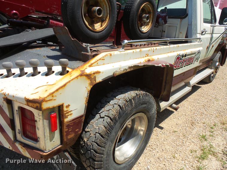image for item DV9446 1991 Ford F450 tow truck