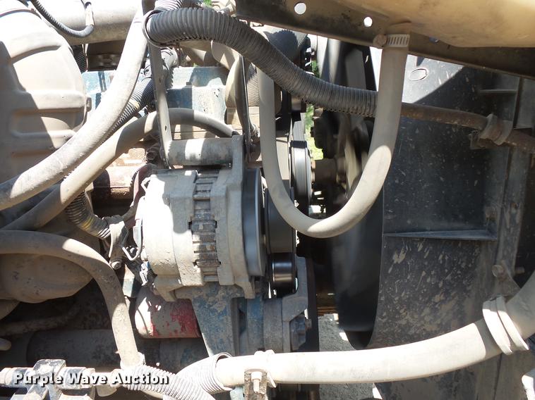 image for item DV9447 2000 International 4700 rollback truck