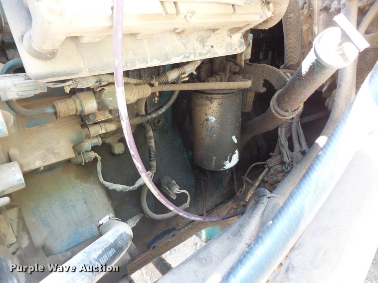 image for item DV9447 2000 International 4700 rollback truck