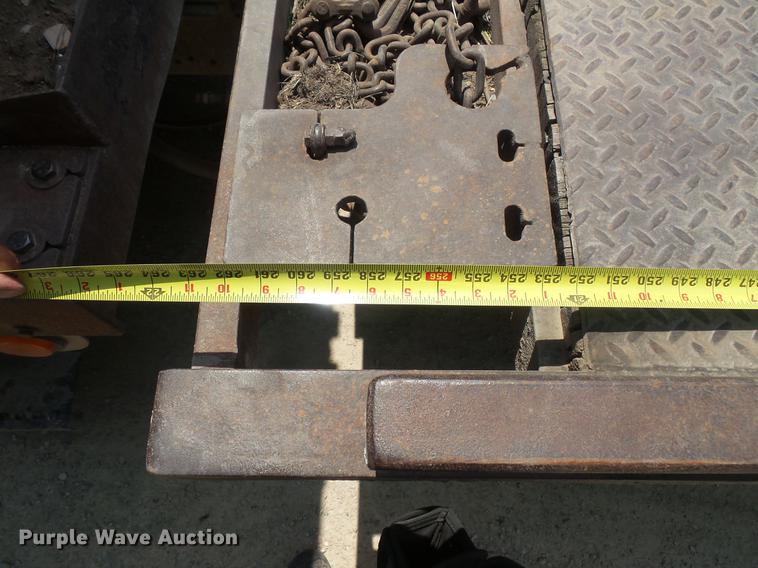 image for item DV9447 2000 International 4700 rollback truck