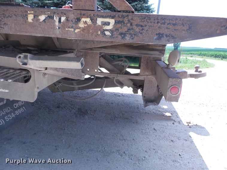 image for item DV9447 2000 International 4700 rollback truck