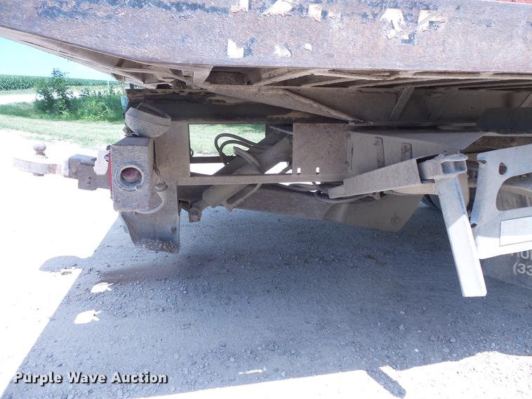 image for item DV9447 2000 International 4700 rollback truck