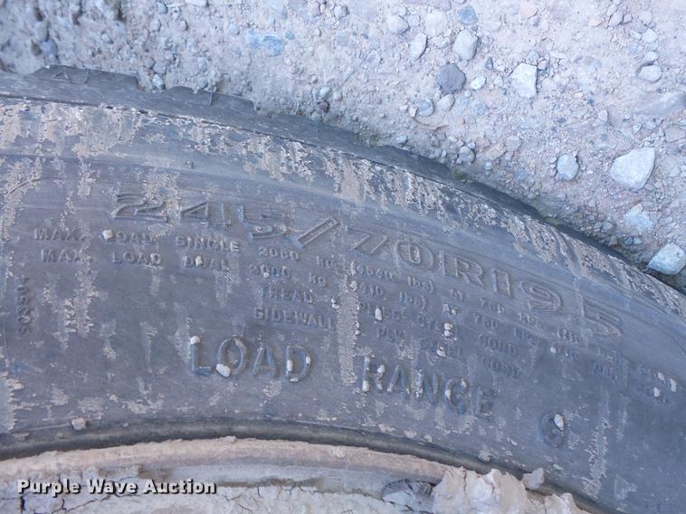 image for item DV9447 2000 International 4700 rollback truck