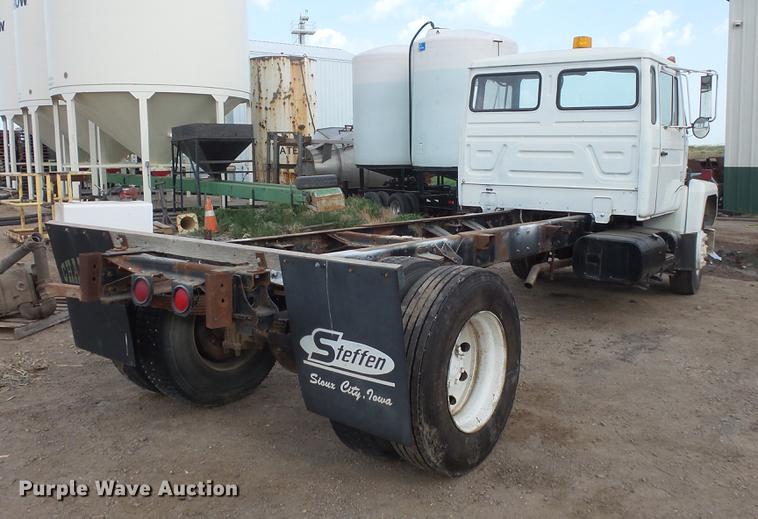 image for item DV9463 1988 Mack CS250P truck cab and chassis